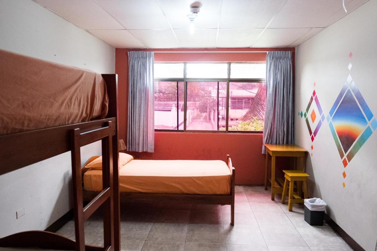 Hostel Nucapacha Guayaquil Exterior photo